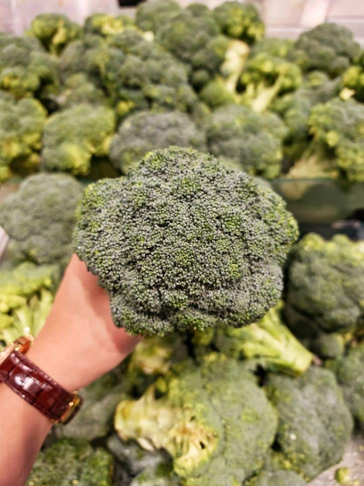 Uniform Dark Green Broccoli
