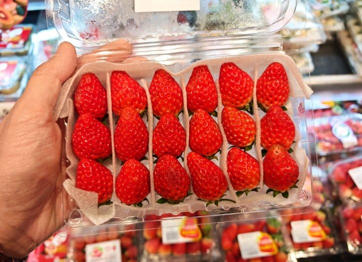 Full Even Red Strawberries
