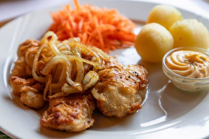 Cooked Chicken With Caramelized Onions